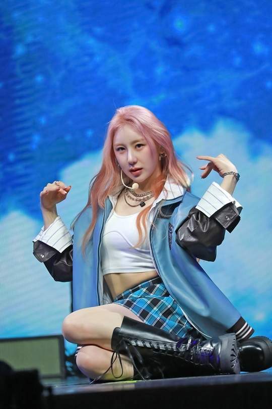 이채연 프로필
