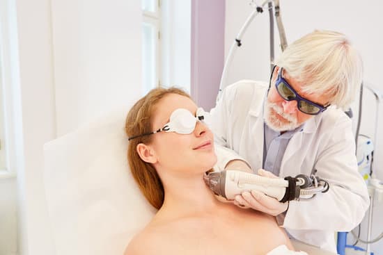 색소침착 원인과 치료, 피부과에서 알려주는 관리법