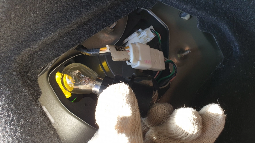 후방 깜빡이 전무 빼는 모습