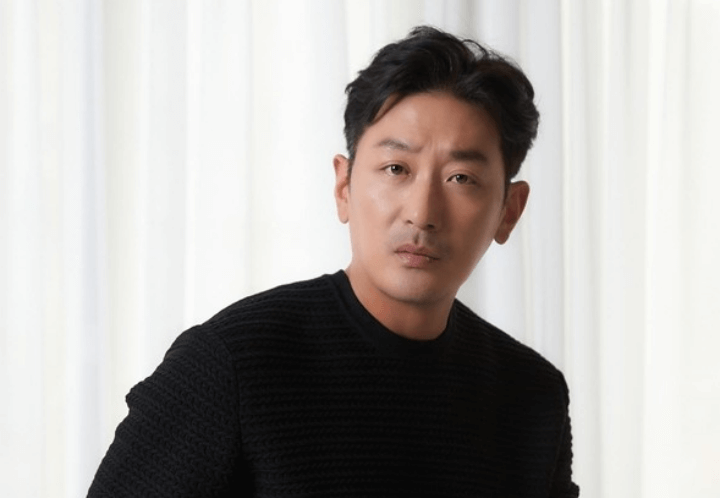 하정우-검은색옷-기사사진