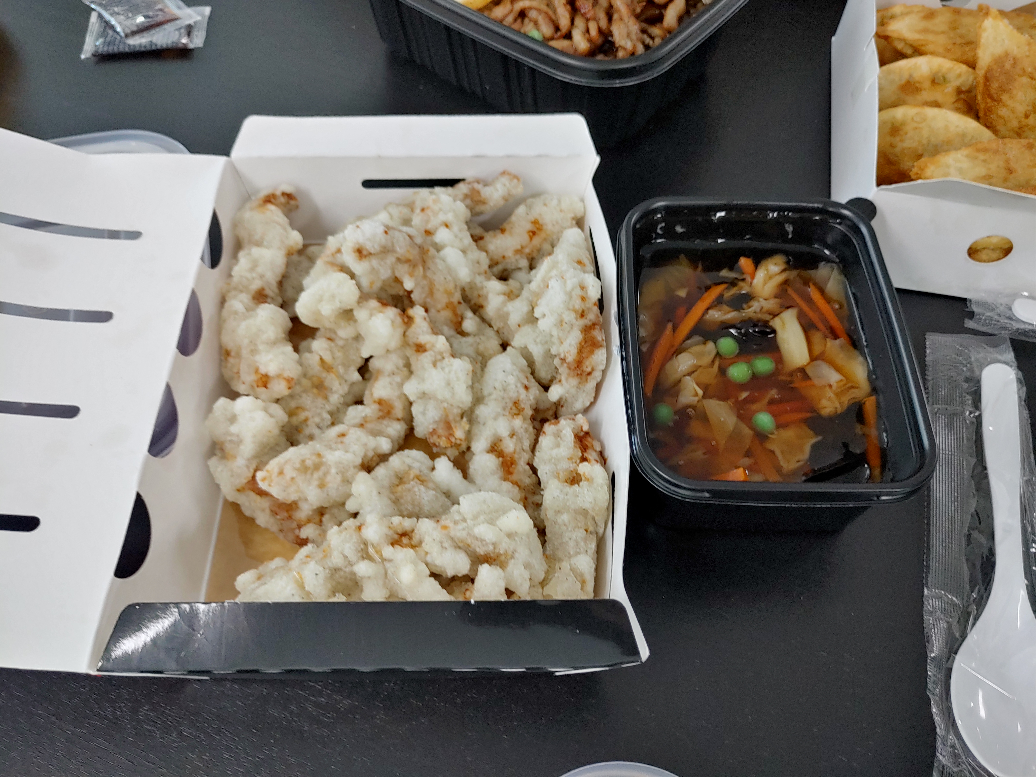 홍콩반점0410 매콤 고추짬뽕 배달리뷰