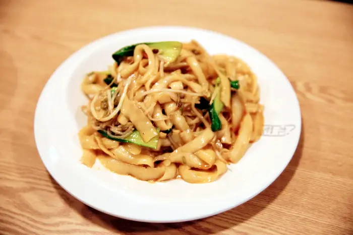줄서는식당 건대입구역 건대 맛집 홍석천 추천 딤섬과 매콤 담백한 도삭면 맛있는 곳 소개