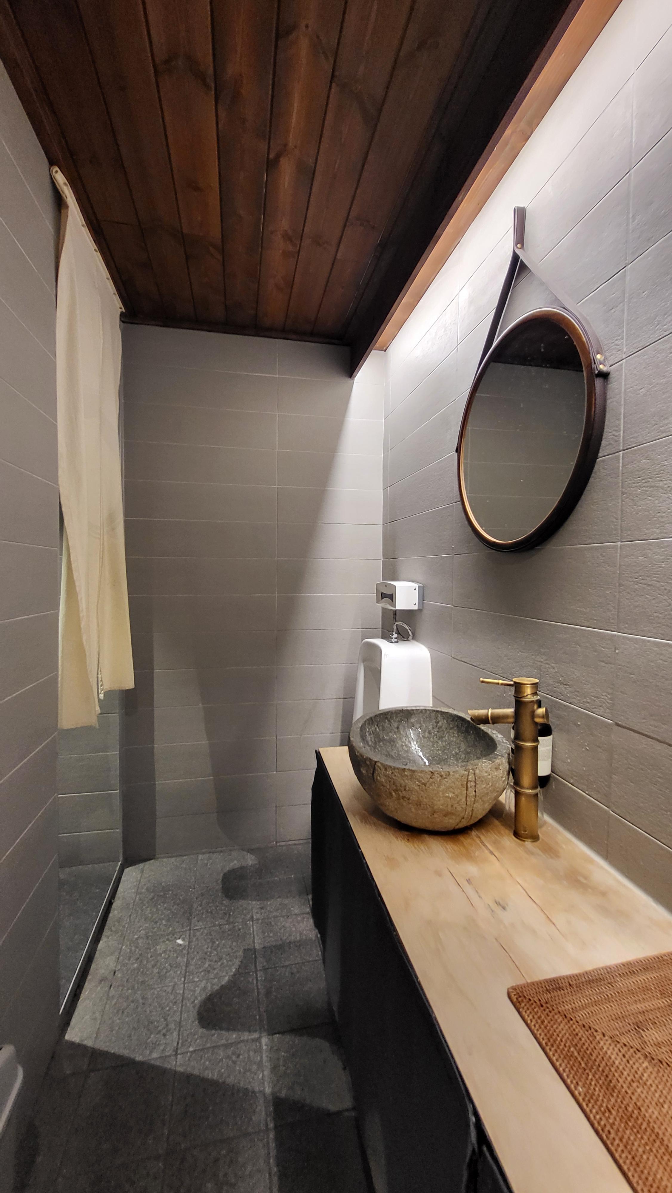 모란역 하나참치 화장실 내부