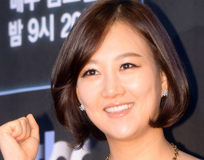 장윤정 모친 투자 사기 구형 징역 1년 6개월…법정서 눈물