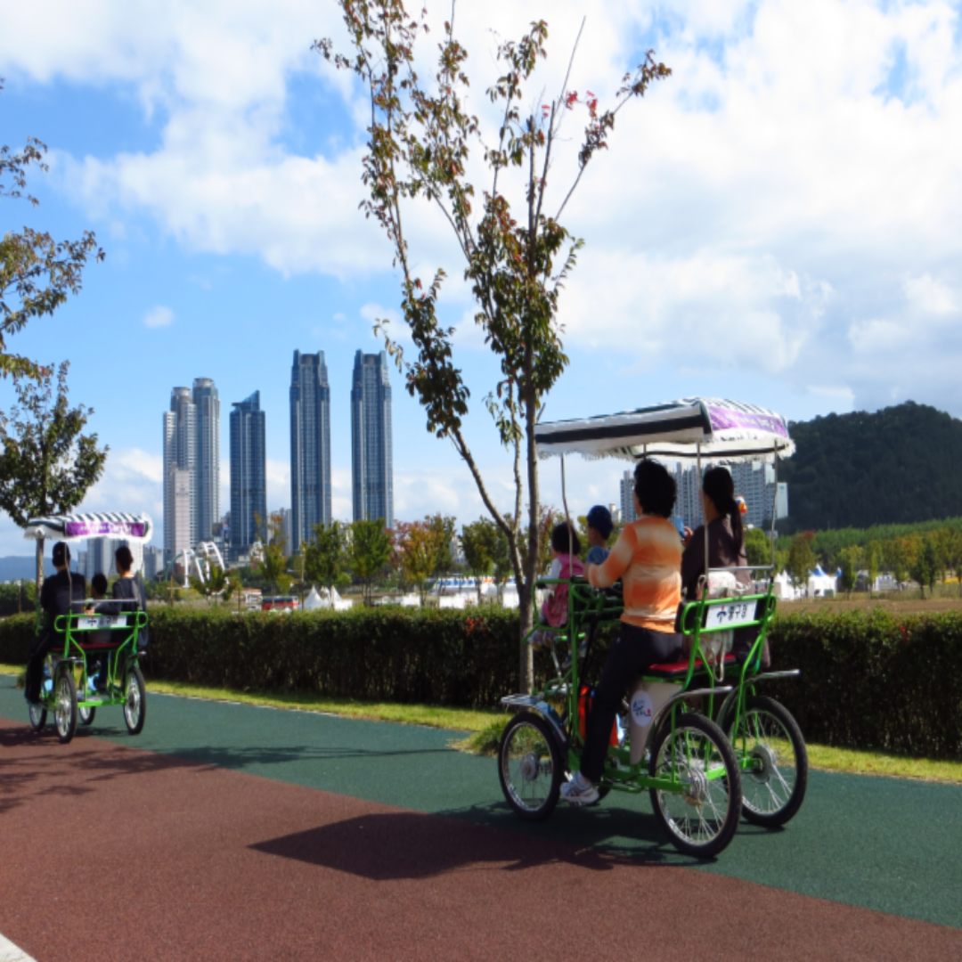 주말 부모 가족 핫플 관련 사진