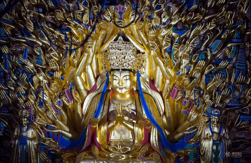 천수관음상: 수많은 손을 가진 자비의 신, 관음보살