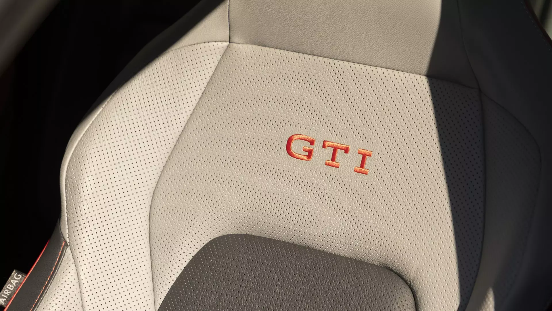 폭스바겐 골프 GTI 이미지