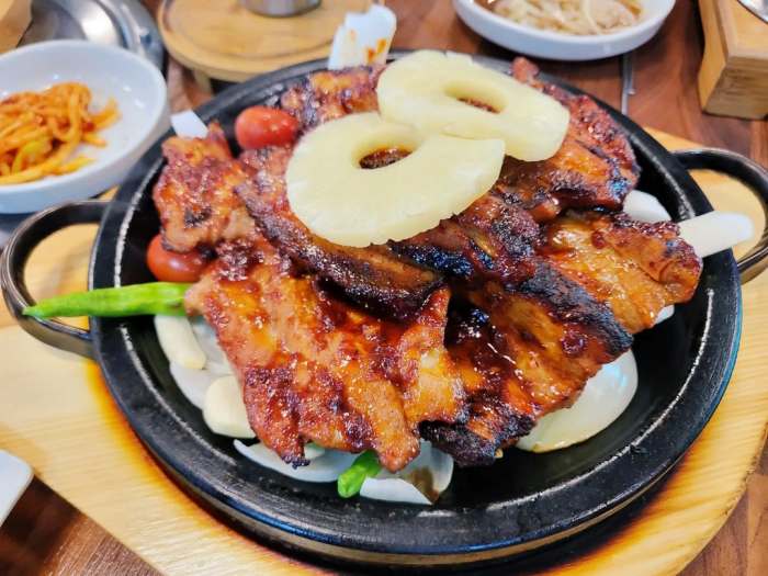 광주 퇴촌 맛집 추천 생방송투데이 석쇠 숯불 구이 볏짚 훈연 뜨거운 돌판 갈비 석갈비 오늘방송 고수뎐