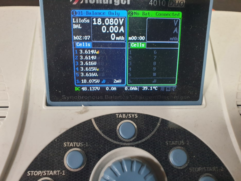 iCharger 밸런싱 작업 중