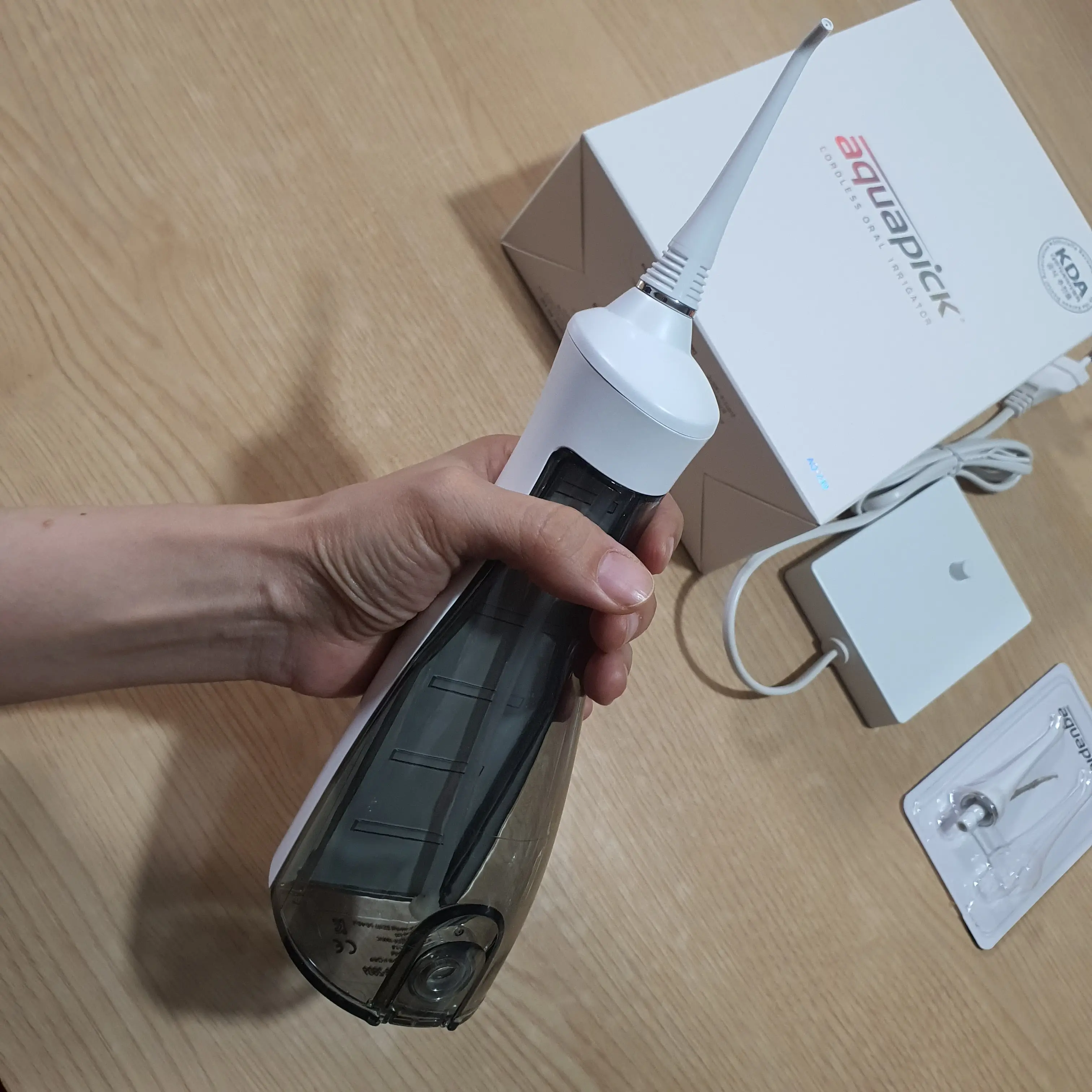 아쿠아픽-AQ-230에-제트팁을-끼운-모습