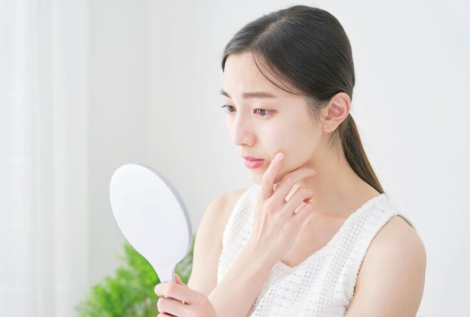 피부 트러블.
