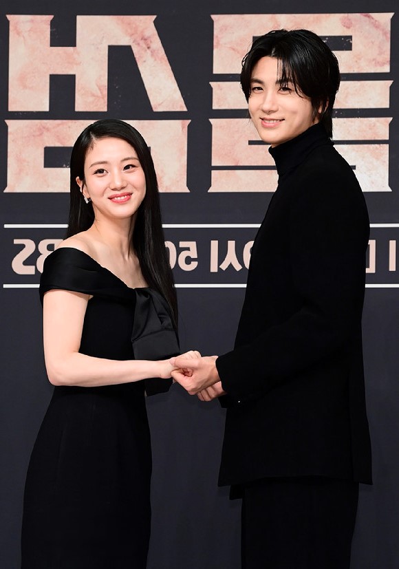 홍화연 나이
