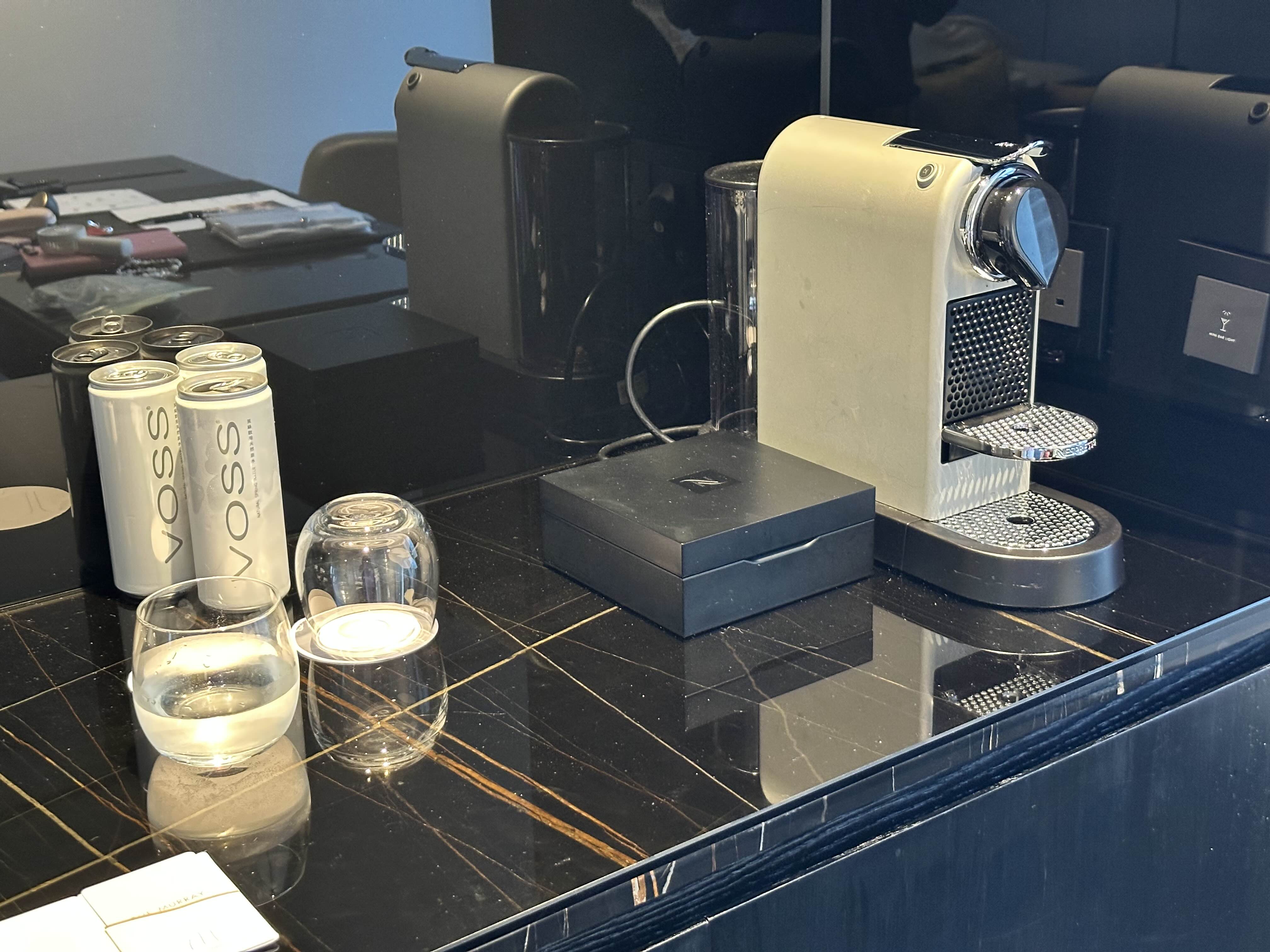 더 머레이 홍콩 호텔 무상제공 컴플리멘터리, 유상 미니바 소개