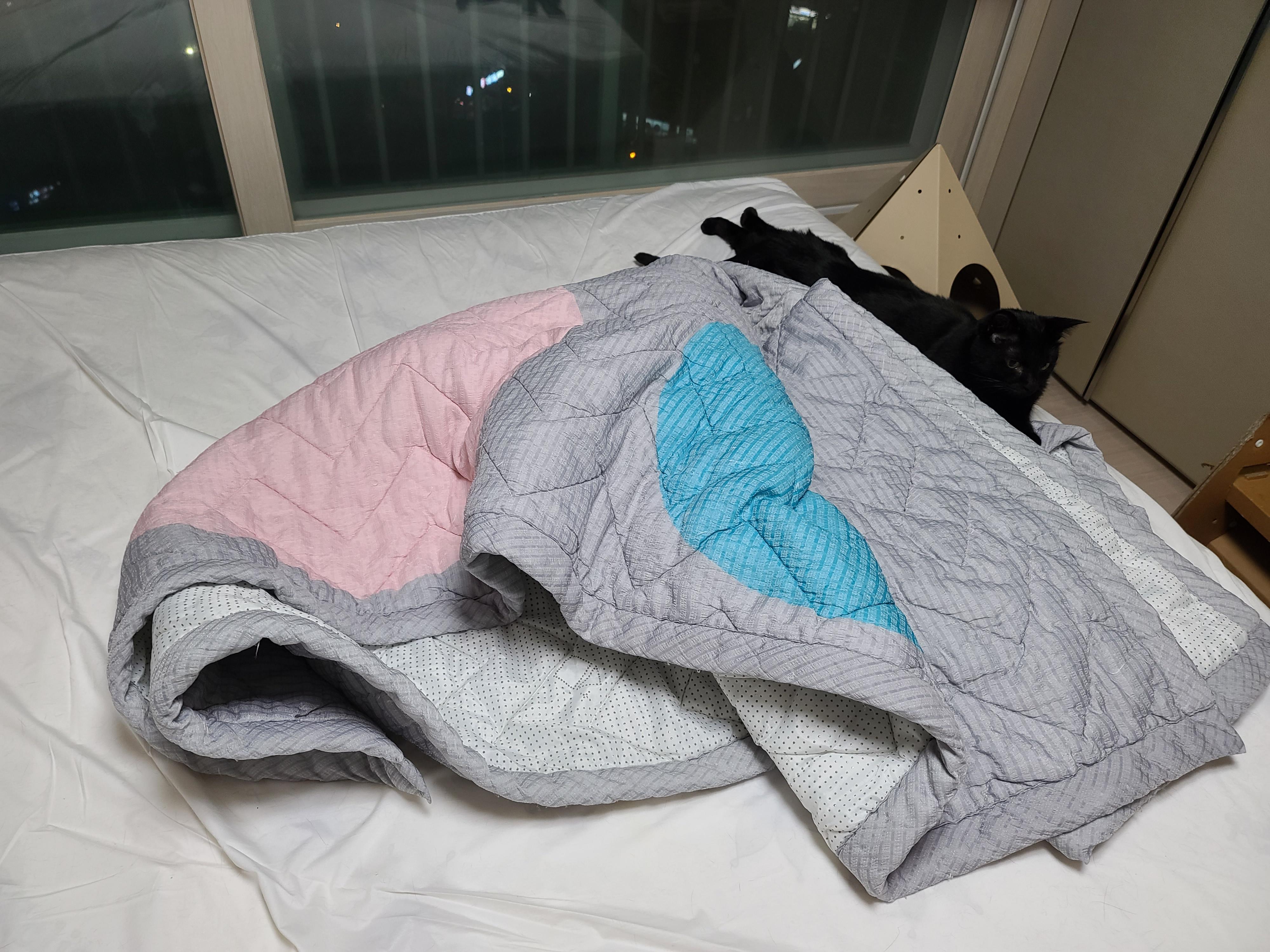 인기짱인 이불속 체험! 진상고객들과 늘어나는 대기자들..