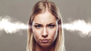 귀에서 소리가 나는 이유