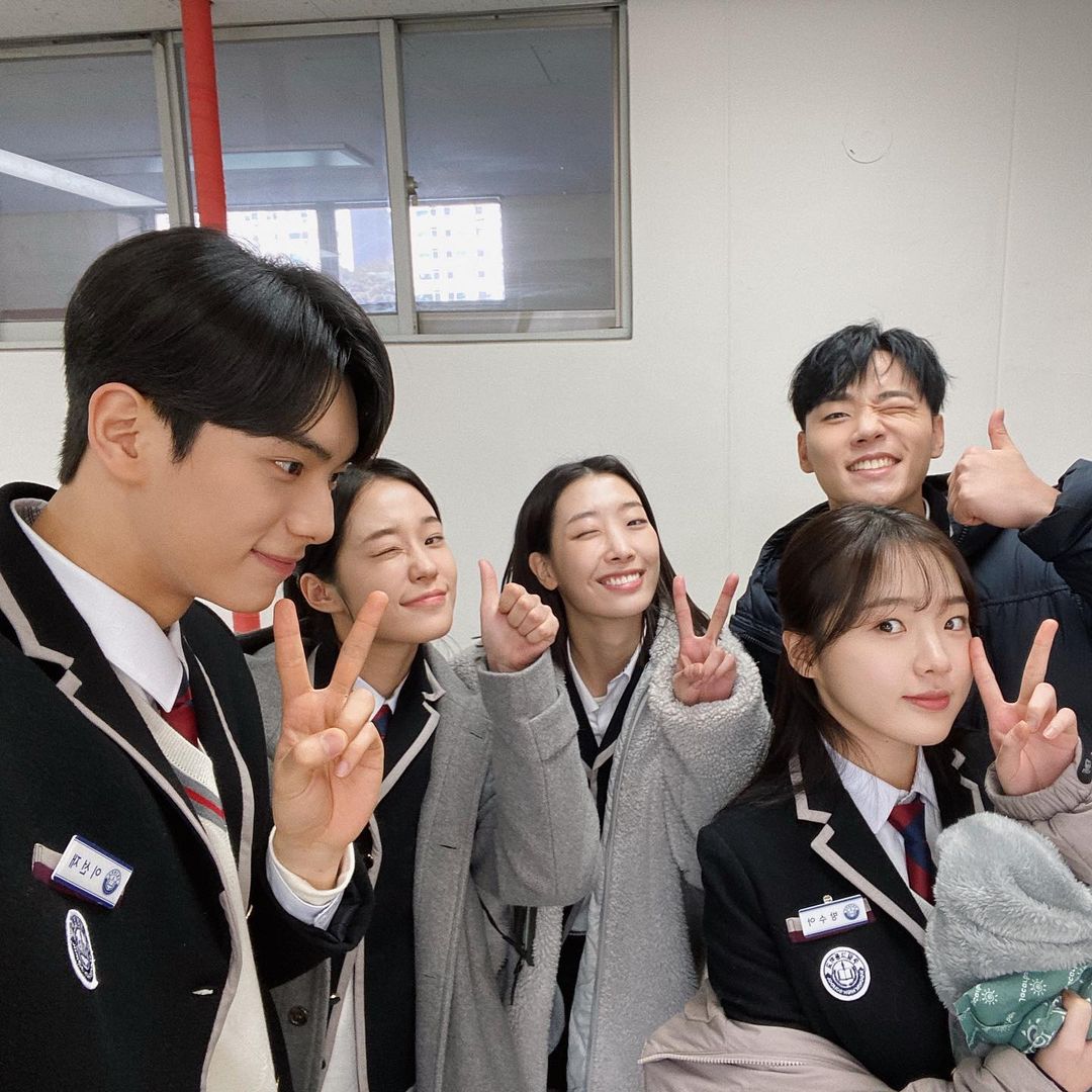 노윤서 일타스캔들 출연진들과...