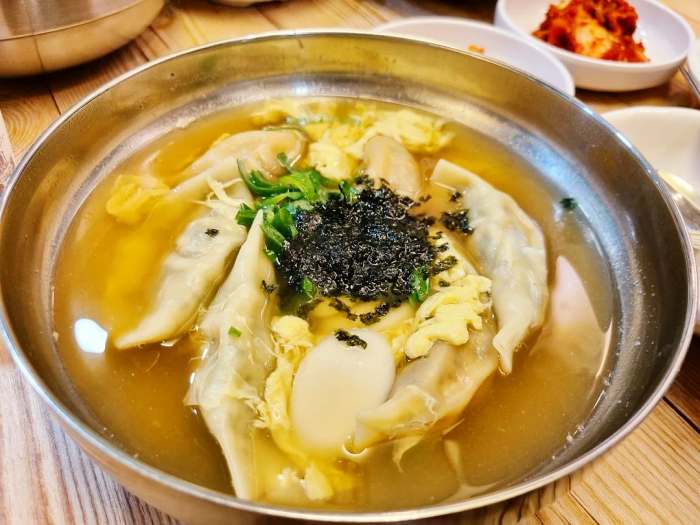 제209회 놀라운토요일 백종원 골목식당 시래기 얼큰 만두국 차태현 유연석 추천 놀토 서울 중곡제일시장 맛집 소개