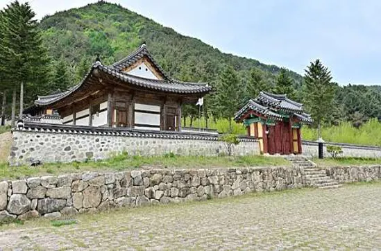 포충사