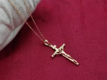 천주교와 개신교 십자가 모양과 의미의 근본적인 차이점 비교 분석_7