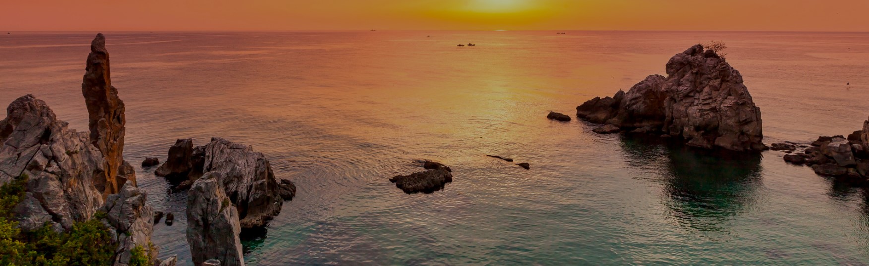 아름다운-추암-촉대바위의-일몰