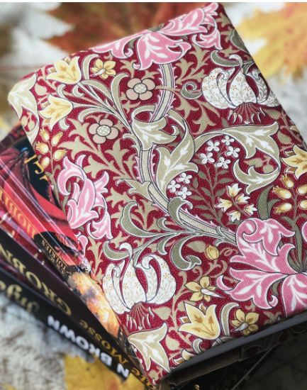 꽃과 식물을 모티브로 하여 디자인 했던 윌리엄 모리스의 패턴 디자인 이미지