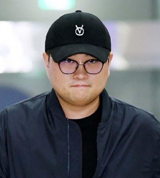 가수 김호중 목발짚고 등장 충격적인 검찰 구형