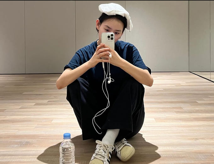 김윤혜 사복