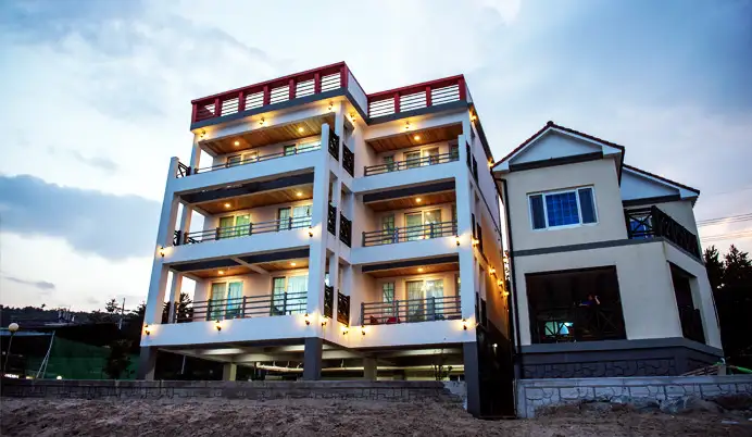 부산-오투펜션-건물