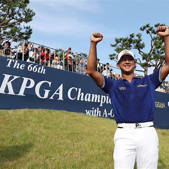 남자 프로 골프 선수 사진