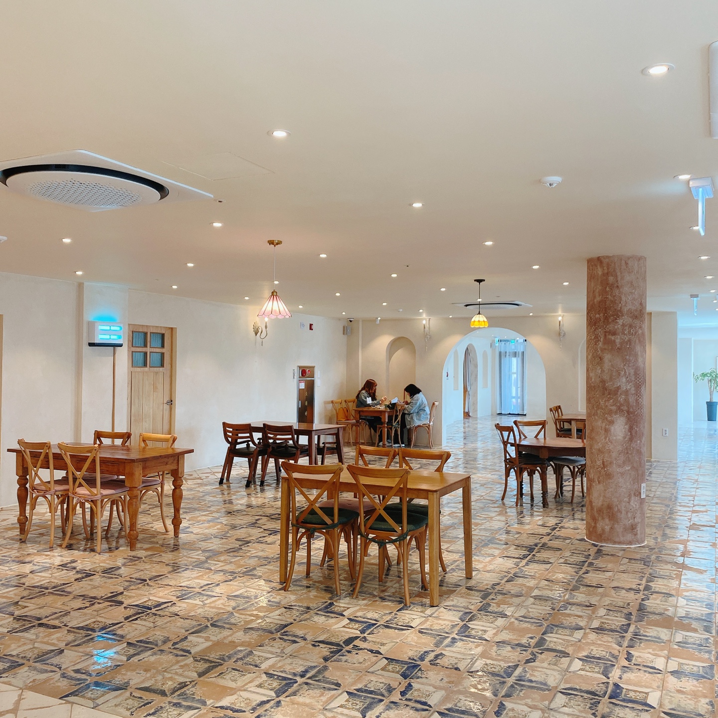 제주 한마음 근린공원 브런치 카페 데미다 제주도민 제주공항