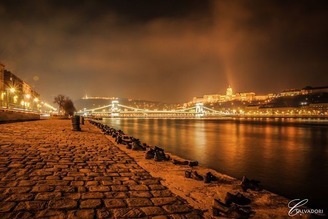 다뉴브 강변 신발