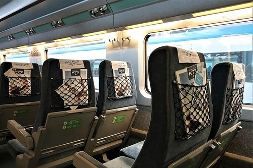 기차타고고향으로-열차대기중