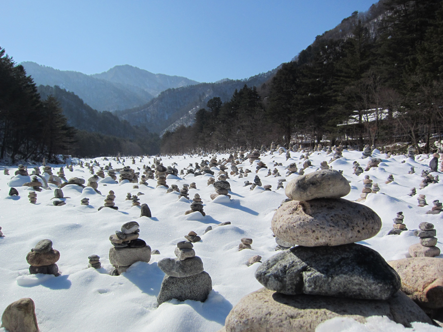 설악산 대표경관(비선대와 장군봉&amp;#44; 백담계곡&amp;#44; 저항령 계곡)