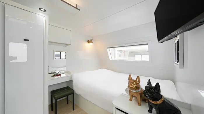 포에스-카라반-내부