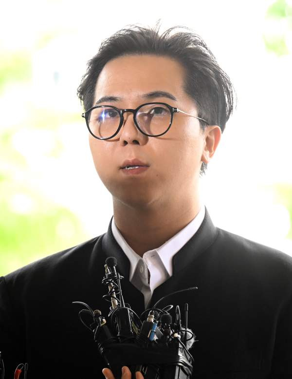 송민호 병역법 위반 징역 1년 6개월 구형... 102일 무단이탈 및 재복무 의사 총정리