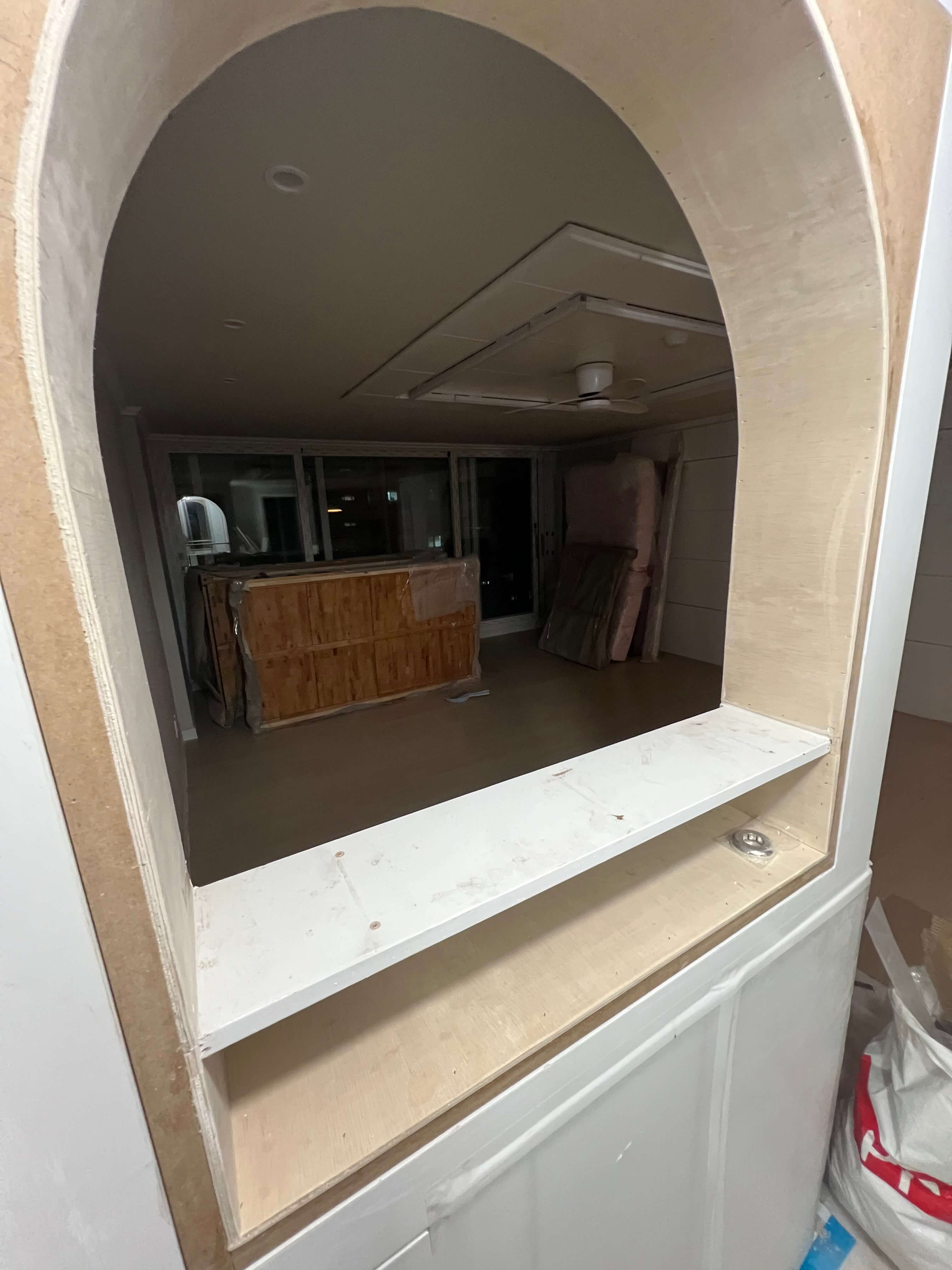 현관 가벽 너무 만족스러웠던 아치형