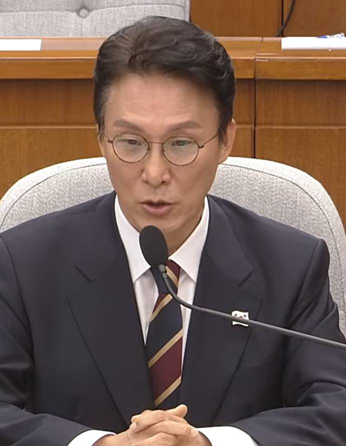 김민석 청문회 화제 ‘신사복 광고’부터 ‘제2의 논두렁 시계’까지