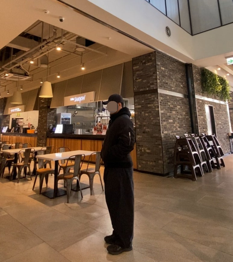 데일리룩('26.1.27.)빈티지 보세 데미지 워싱 볼캡, 헤비스모커 빈티지 워싱 점퍼 재킷, 무신사스탠다드 보아 후드집업 후드티, 나이키 트레이닝 벌룬 팬츠, 아식스 조그 100