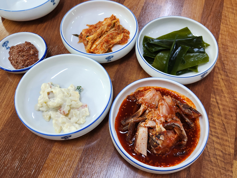 물항식당_기본반찬