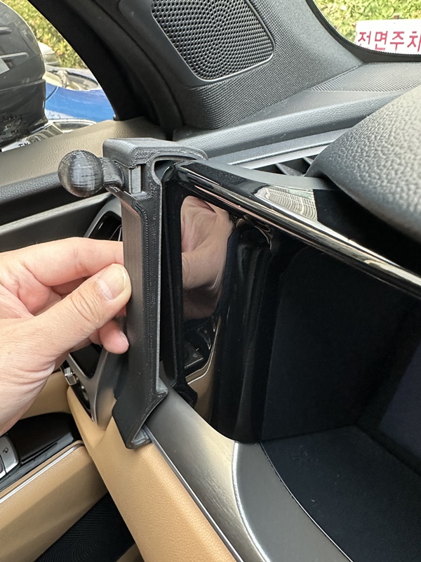 텔뮤샵 쏘렌토 MQ4 거치대 마운트 설치