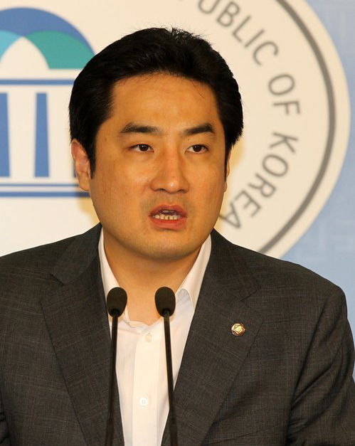 강용석