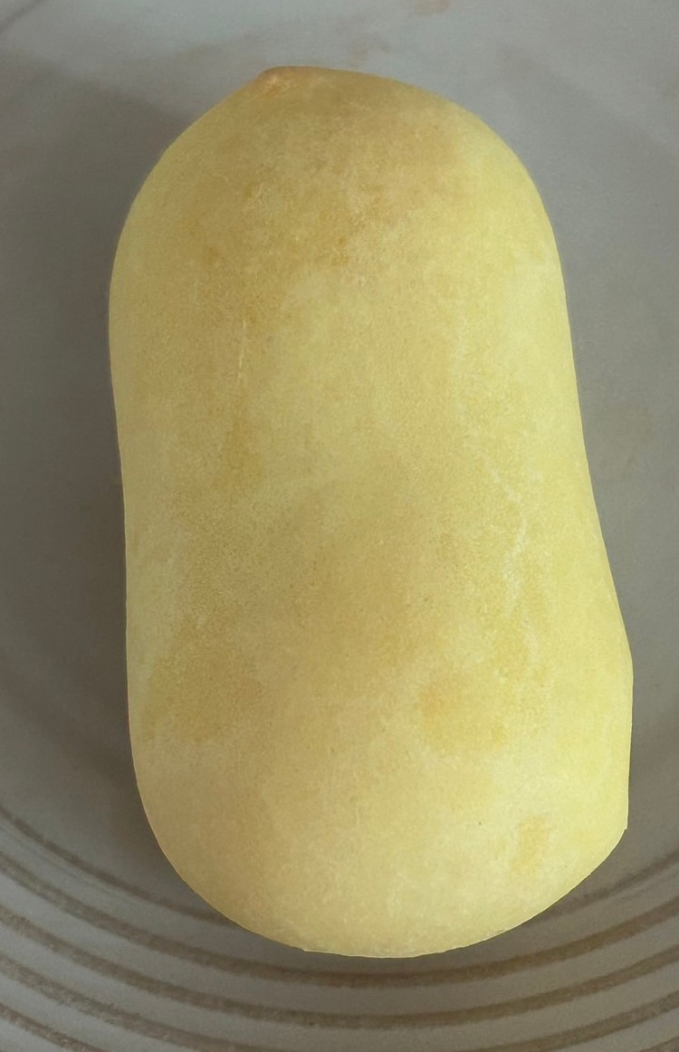 에어프라이어에 구운 빵 겉부분