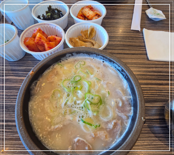 무봉리 순대국, 돼지국밥