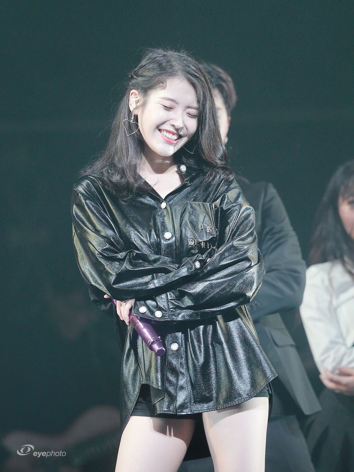 아이유 사진 모음 / 무대 코디 패션 / 일상 사복 패션