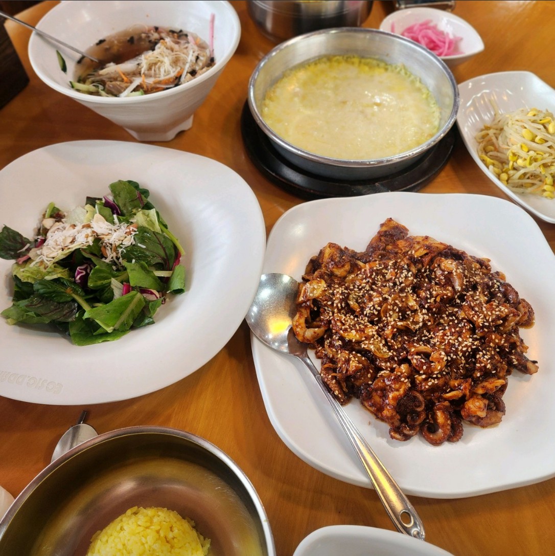 충주 이씨식당 메뉴 이미지