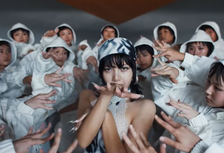 리사 보상 태국 락스타 뮤직비디오