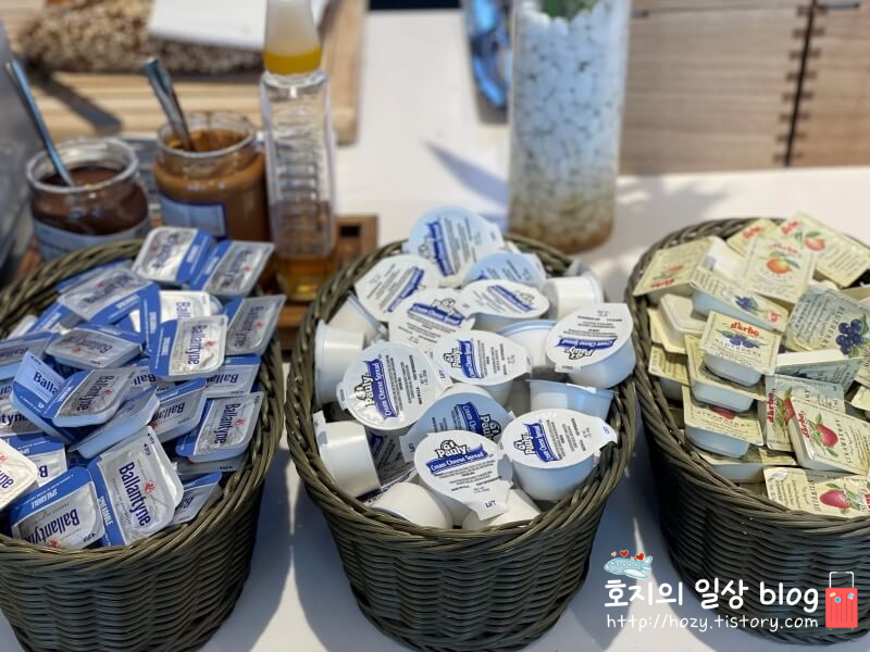 코트야드 메리어트 수원 조식_잼과 버터