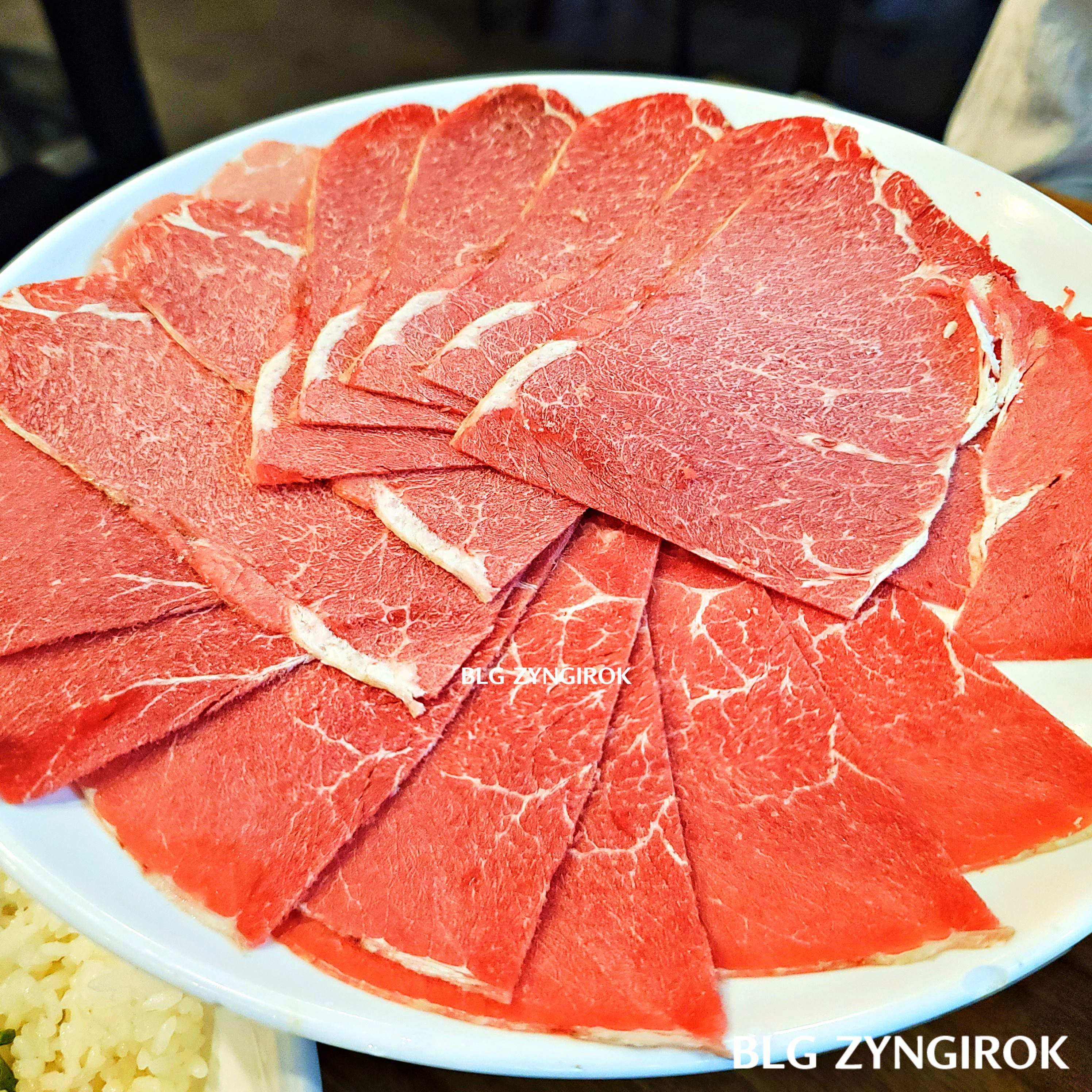 등촌칼국수 샤브 소고기 모습이다.