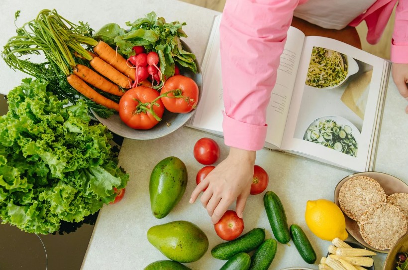 몸속 염증을 감소시킬 수 있는 영양제가 함유된 이미지
