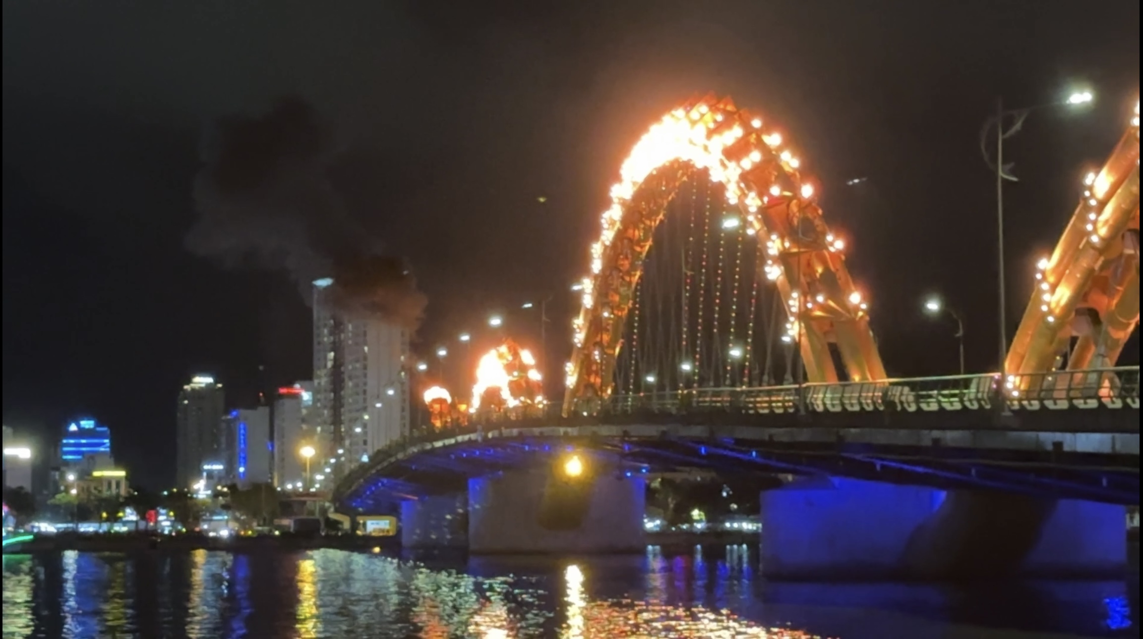 다낭 용다리 불쇼 시간